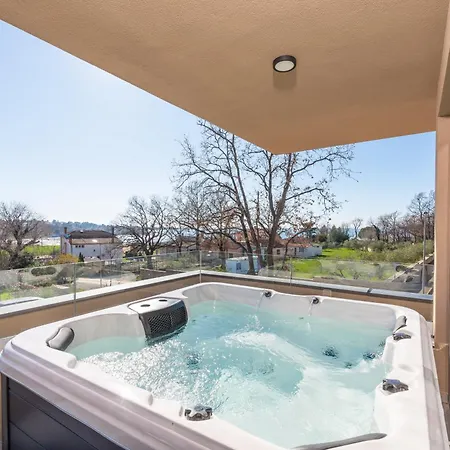 Quercus Village Penthouse With Jacuzzi Novigrad  Exterior photo
