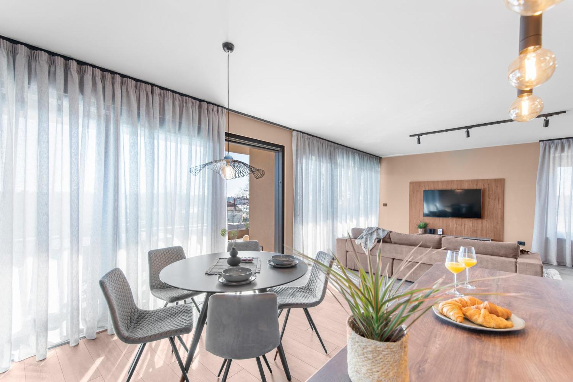 Quercus Village Penthouse With Jacuzzi Apartman *