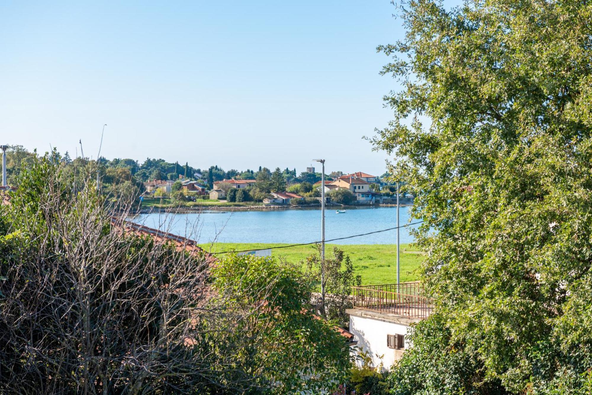 Quercus Village Penthouse With Jacuzzi Apartman