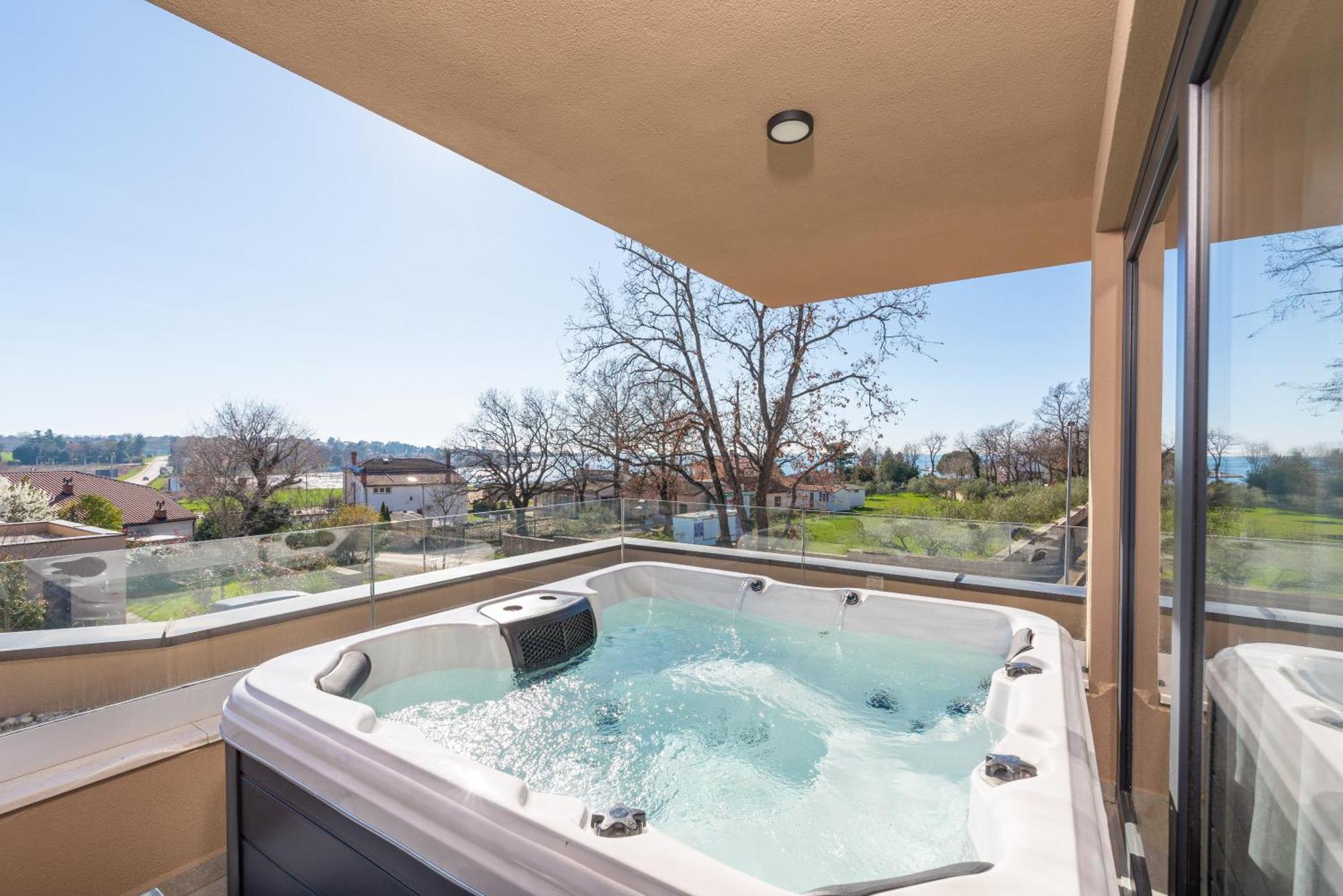 Lägenhet Quercus Village Penthouse With Jacuzzi