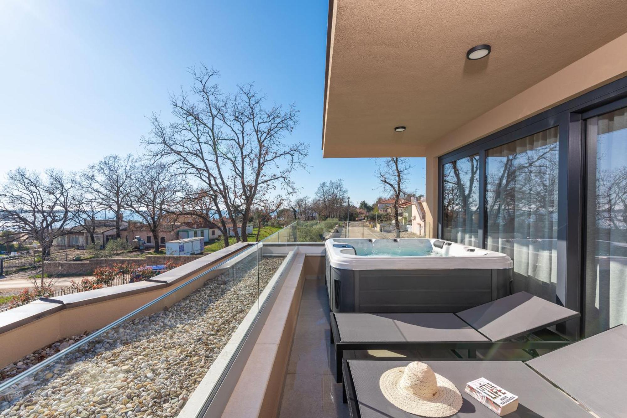 Quercus Village Penthouse With Jacuzzi Lägenhet Novigrad Istria
