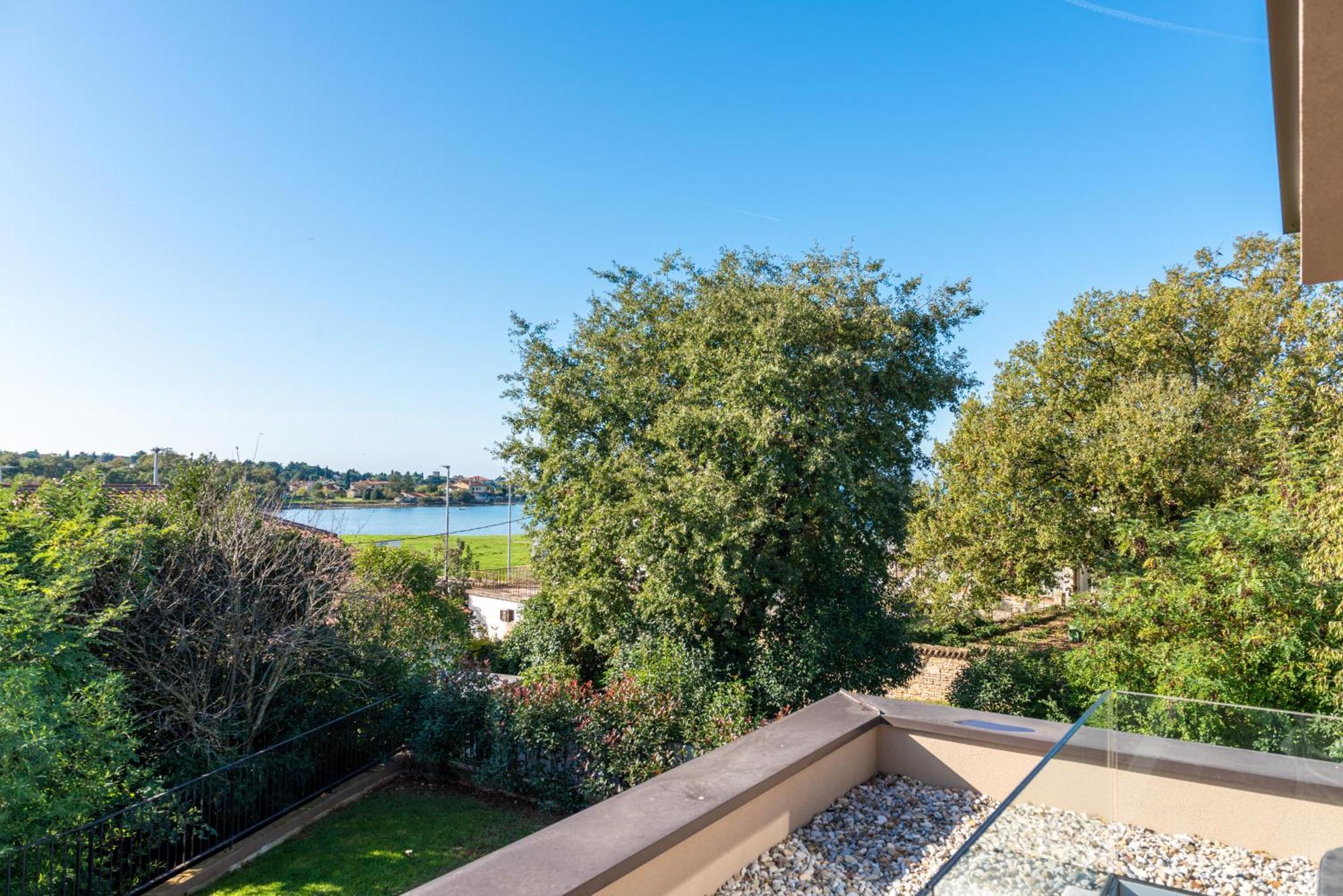 Lägenhet Quercus Village Penthouse With Jacuzzi